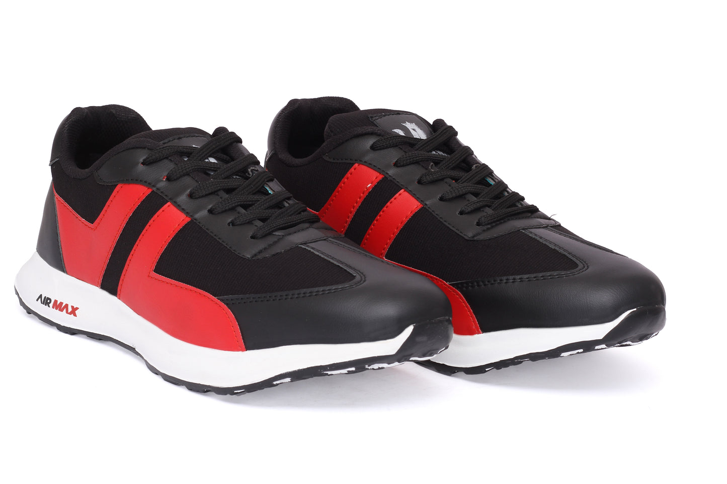 Monochrome Stride Sneakers / Black / High performance